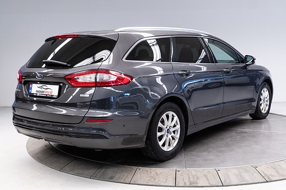 Ford Mondeo 14 of 30