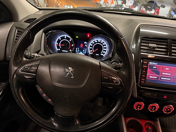 Peugeot 4008 14 of 18