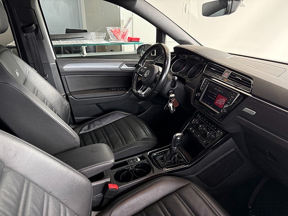 Volkswagen Touran 5 of 18