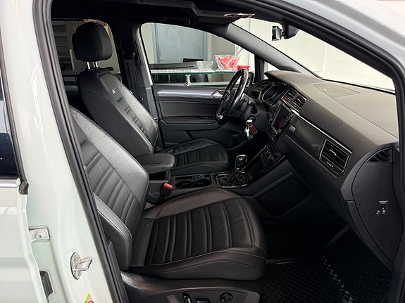 Volkswagen Touran 10 of 18