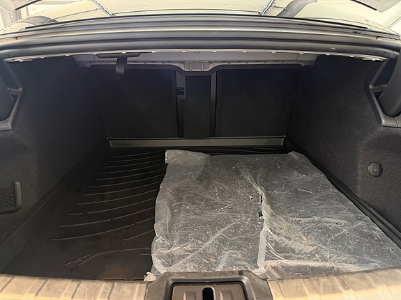 Porsche Taycan 10 of 30