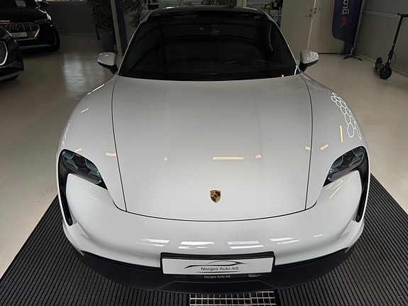 Porsche Taycan 4 of 30