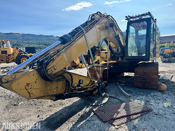 Cat 318FL gravemaskin – 2017 – ca. 4 500 timer – reparasjonsobjekt 2 of 30