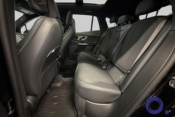 Mercedes-Benz EQE SUV 30 of 30