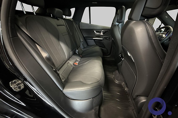 Mercedes-Benz EQE SUV 29 of 30