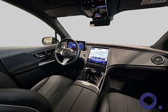 Mercedes-Benz EQE SUV 24 of 30