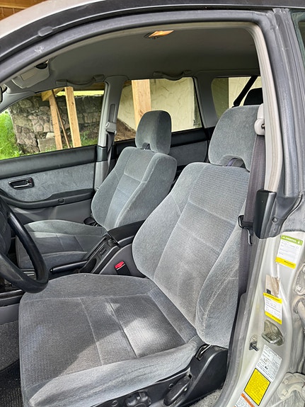 Subaru Legacy 6 of 11