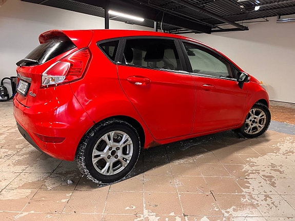 Ford Fiesta 5 of 30