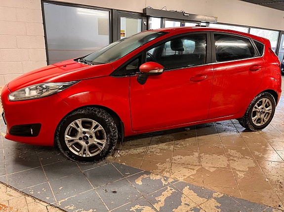 Ford Fiesta 2 of 30