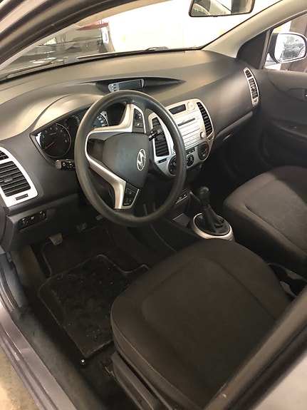 Hyundai i20 9 of 13