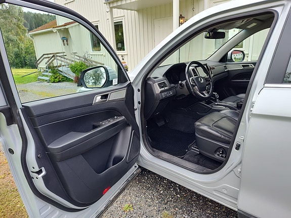 SsangYong Rexton Sports 9 of 30