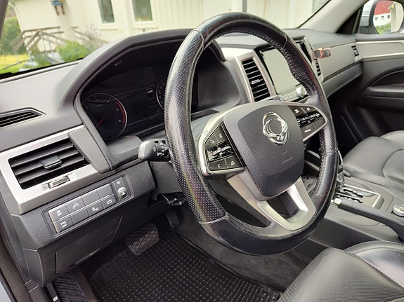 SsangYong Rexton Sports 12 of 30