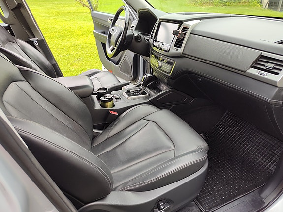 SsangYong Rexton Sports 25 of 30