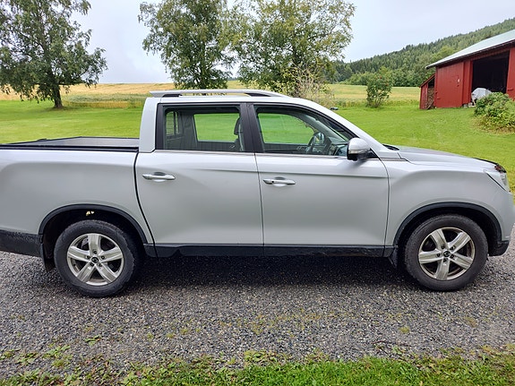 SsangYong Rexton Sports 4 of 30
