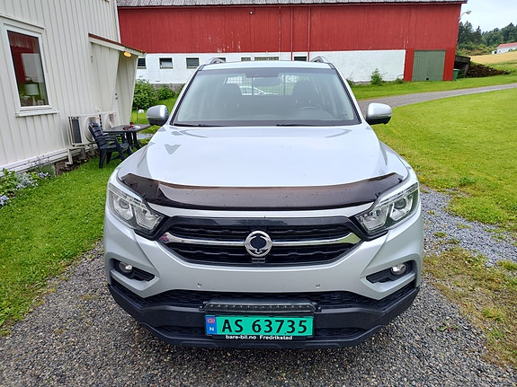 SsangYong Rexton Sports 2 of 30