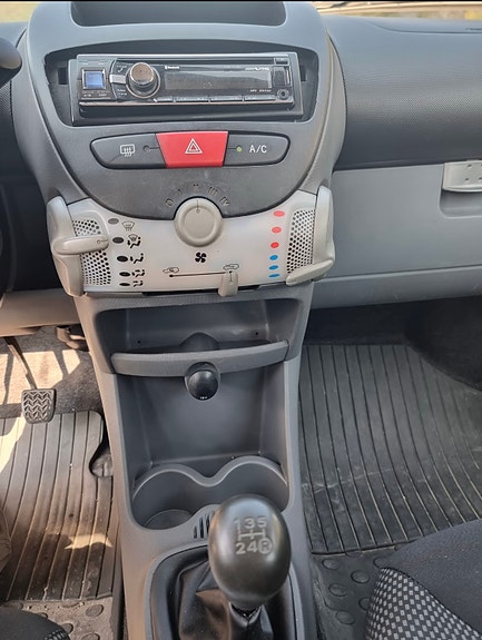 Toyota Aygo 7 of 7