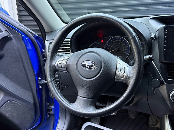 Subaru Impreza 12 of 30