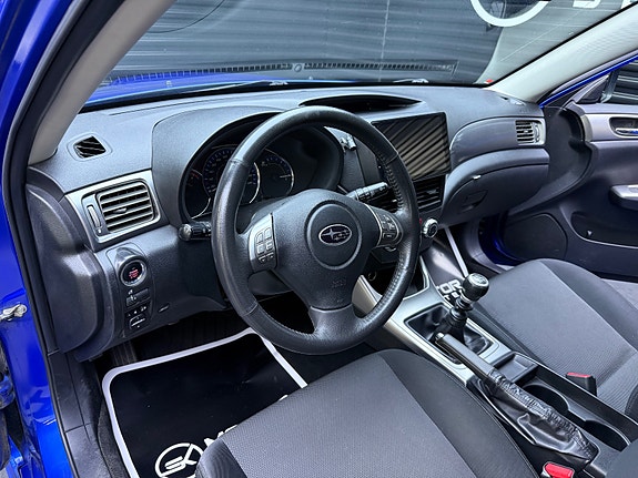 Subaru Impreza 10 of 30
