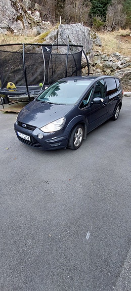 Ford S-MAX 3 of 8