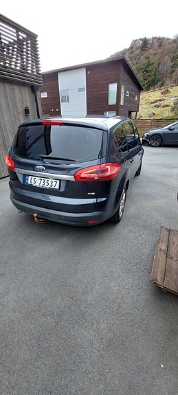 Ford S-MAX 4 of 8