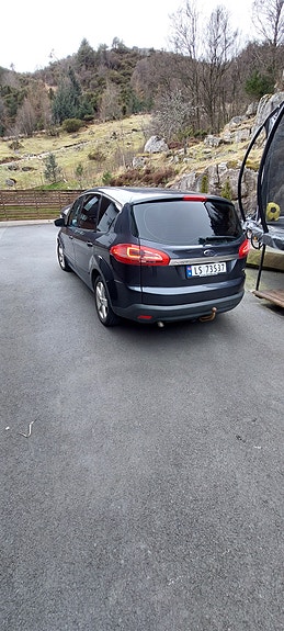 Ford S-MAX 5 of 8