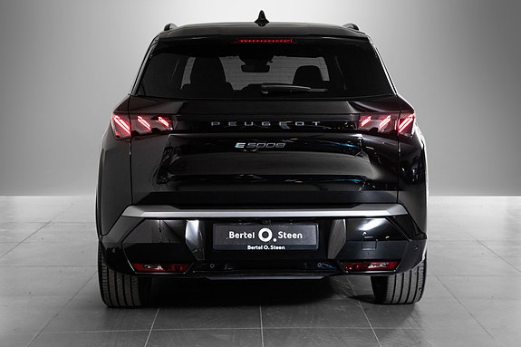 Peugeot e-5008 9 of 25