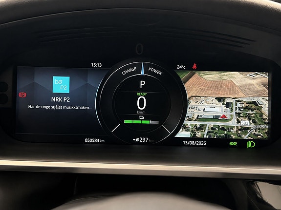 Jaguar I-PACE 17 of 26