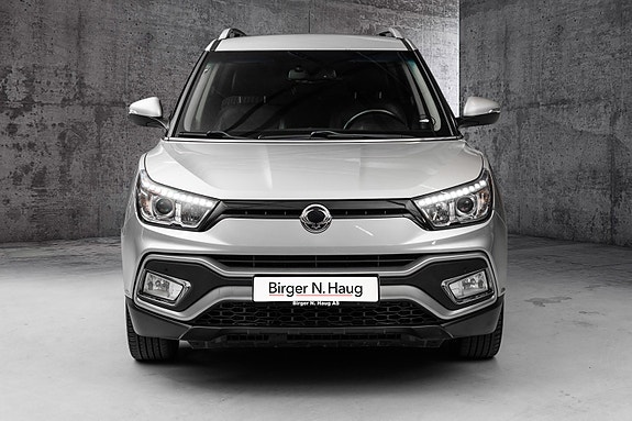 SsangYong XLV 3 of 25