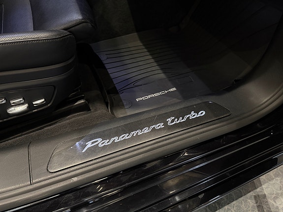 Porsche Panamera 13 of 30