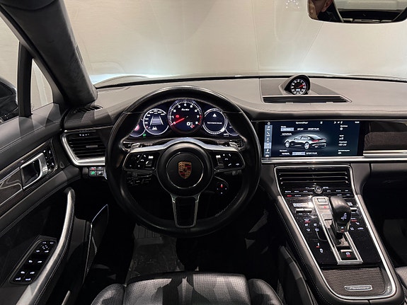 Porsche Panamera 19 of 30
