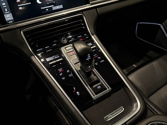 Porsche Panamera 27 of 30