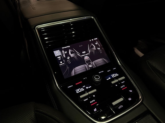 Porsche Panamera 17 of 30