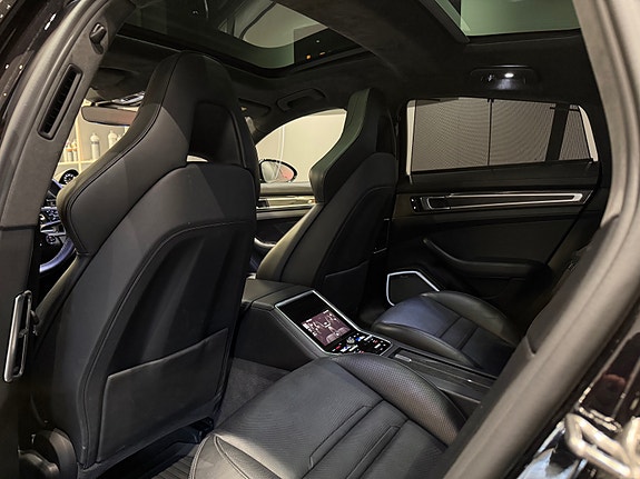 Porsche Panamera 16 of 30