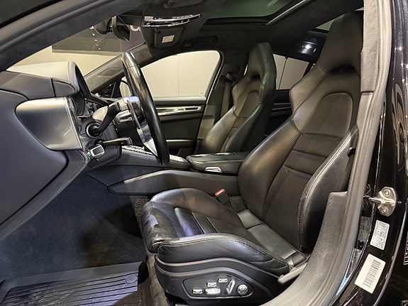 Porsche Panamera 12 of 30