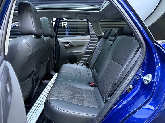 Toyota Auris 28 of 30