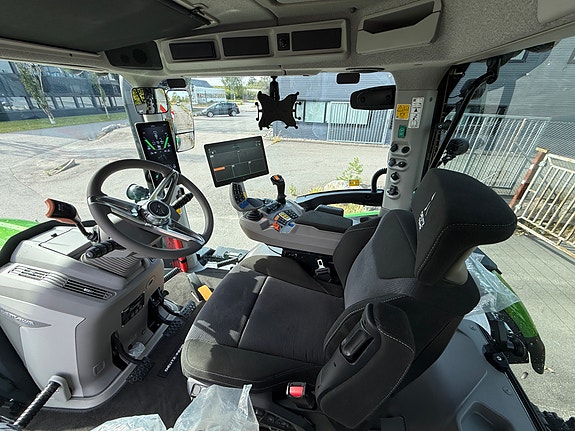 Deutz Fahr 8340 10 of 18