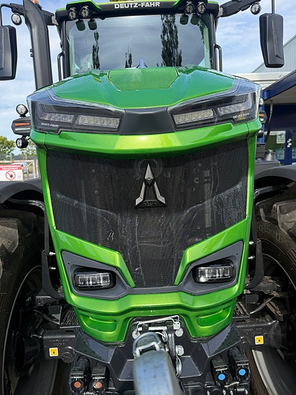 Deutz Fahr 8340 2 of 18