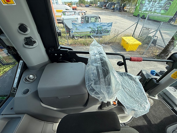 Deutz Fahr 8340 17 of 18