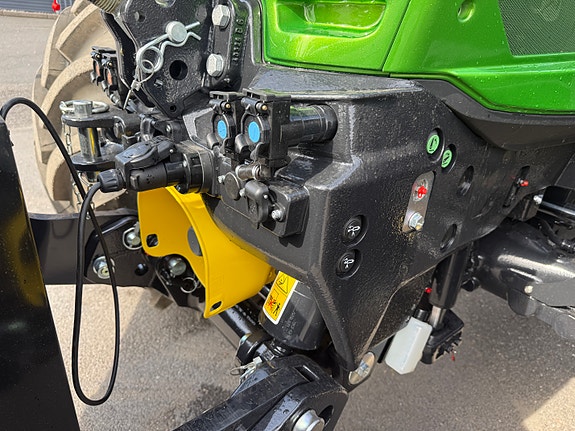 Deutz Fahr 8340 3 of 18