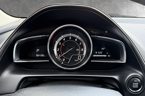 Mazda CX-3 9 of 16