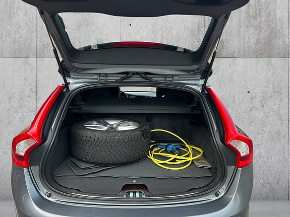 Volvo V60 15 of 30