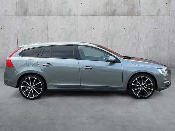 Volvo V60 6 of 30