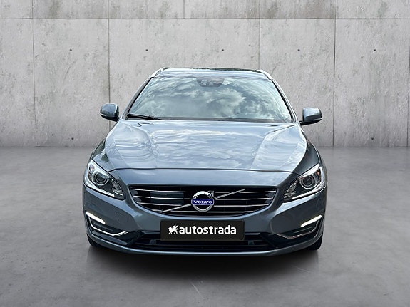 Volvo V60 8 of 30