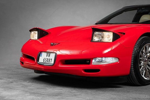 Chevrolet Corvette 10 of 30