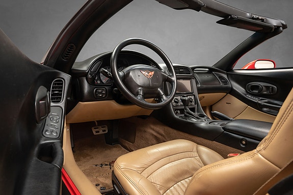 Chevrolet Corvette 21 of 30