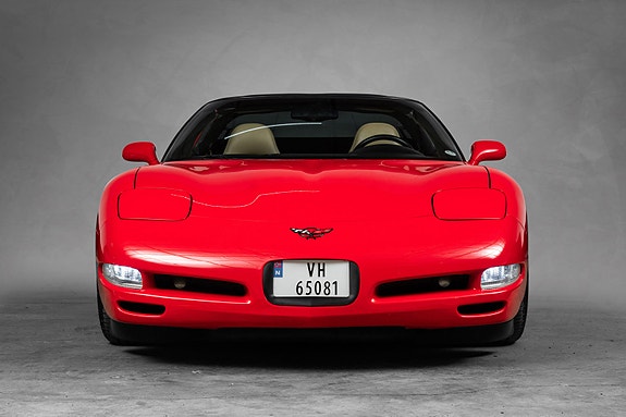 Chevrolet Corvette 4 of 30