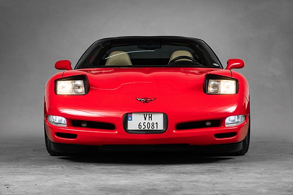 Chevrolet Corvette 9 of 30