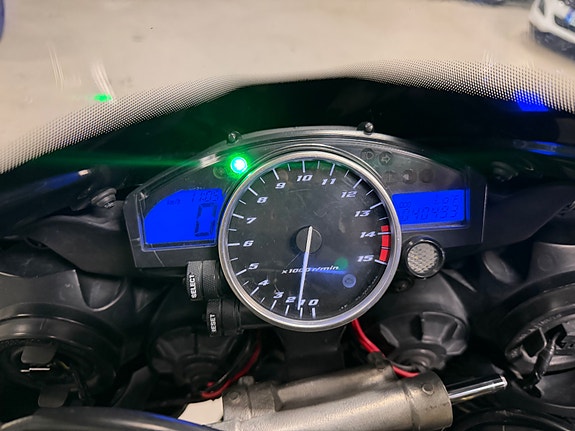 Yamaha YZF-R1 180HK LAV KM//MYE PÅKOSTET//BØR SEES 9 of 9