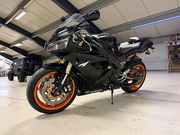 Yamaha YZF-R1 180HK LAV KM//MYE PÅKOSTET//BØR SEES 4 of 9