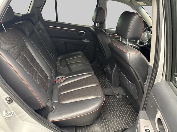 Hyundai Santa Fe 17 of 30